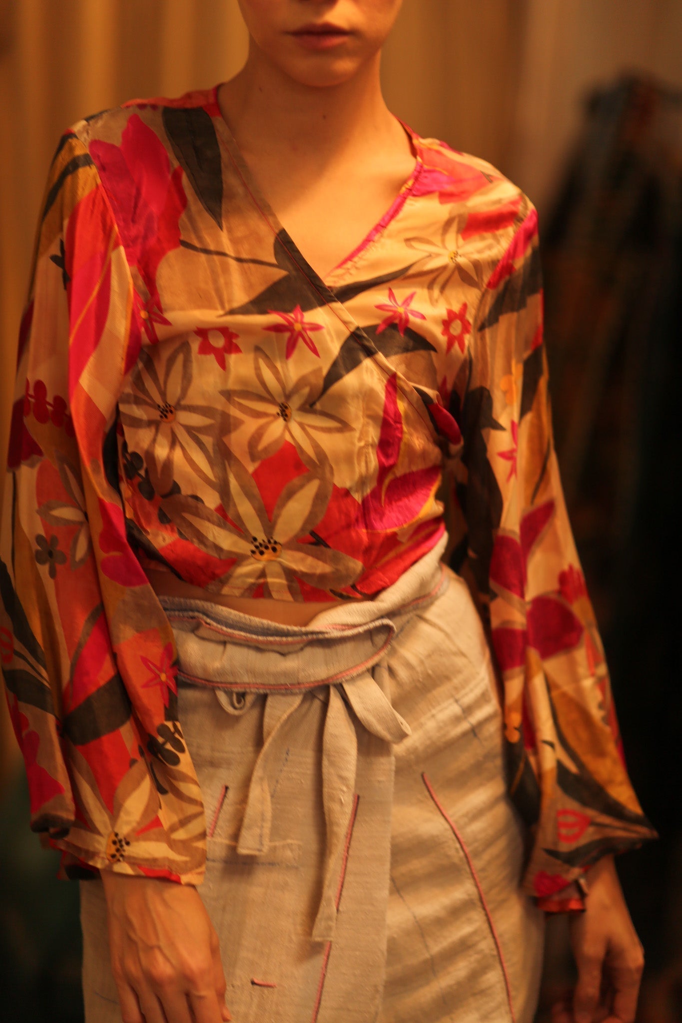 SILK WRAP TOP AURELIA FLOWERS BLOOM - MOMO STUDIO BERLIN - Berlin Concept Store - sustainable & ethical fashion