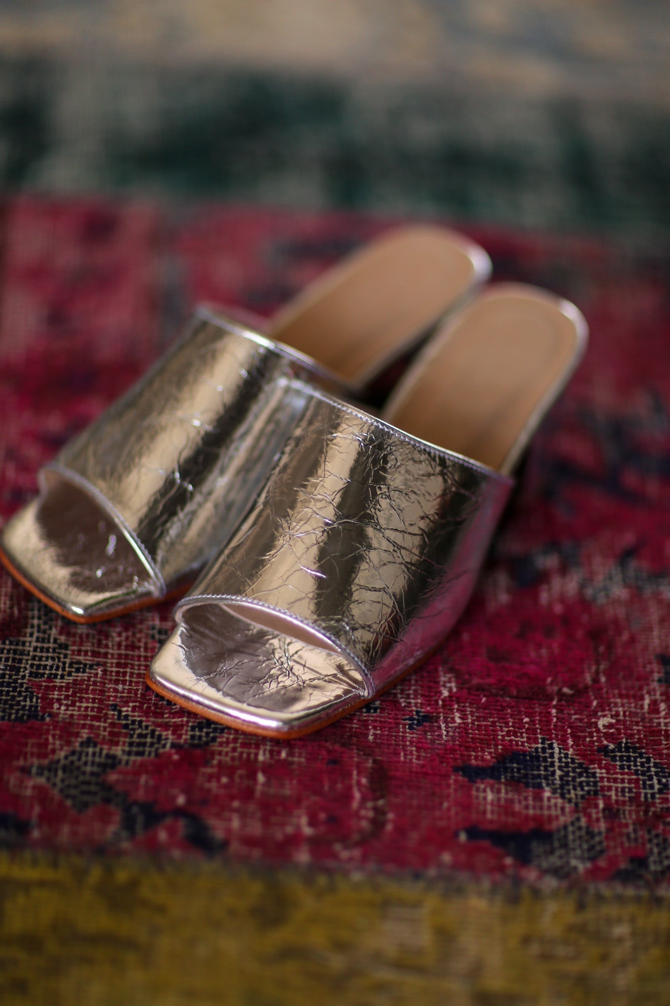 SILVER CRACKED METALLIC HEELED MULES PERRY - MOMO STUDIO BERLIN - Berlin Concept Store - sustainable & ethical fashion