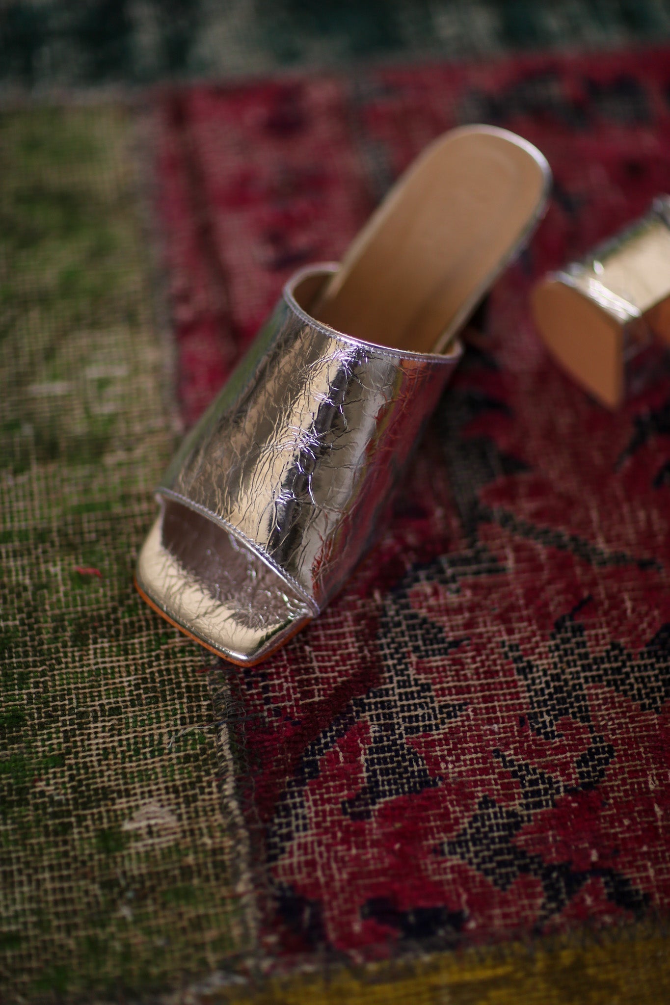 SILVER CRACKED METALLIC HEELED MULES PERRY - MOMO STUDIO BERLIN - Berlin Concept Store - sustainable & ethical fashion
