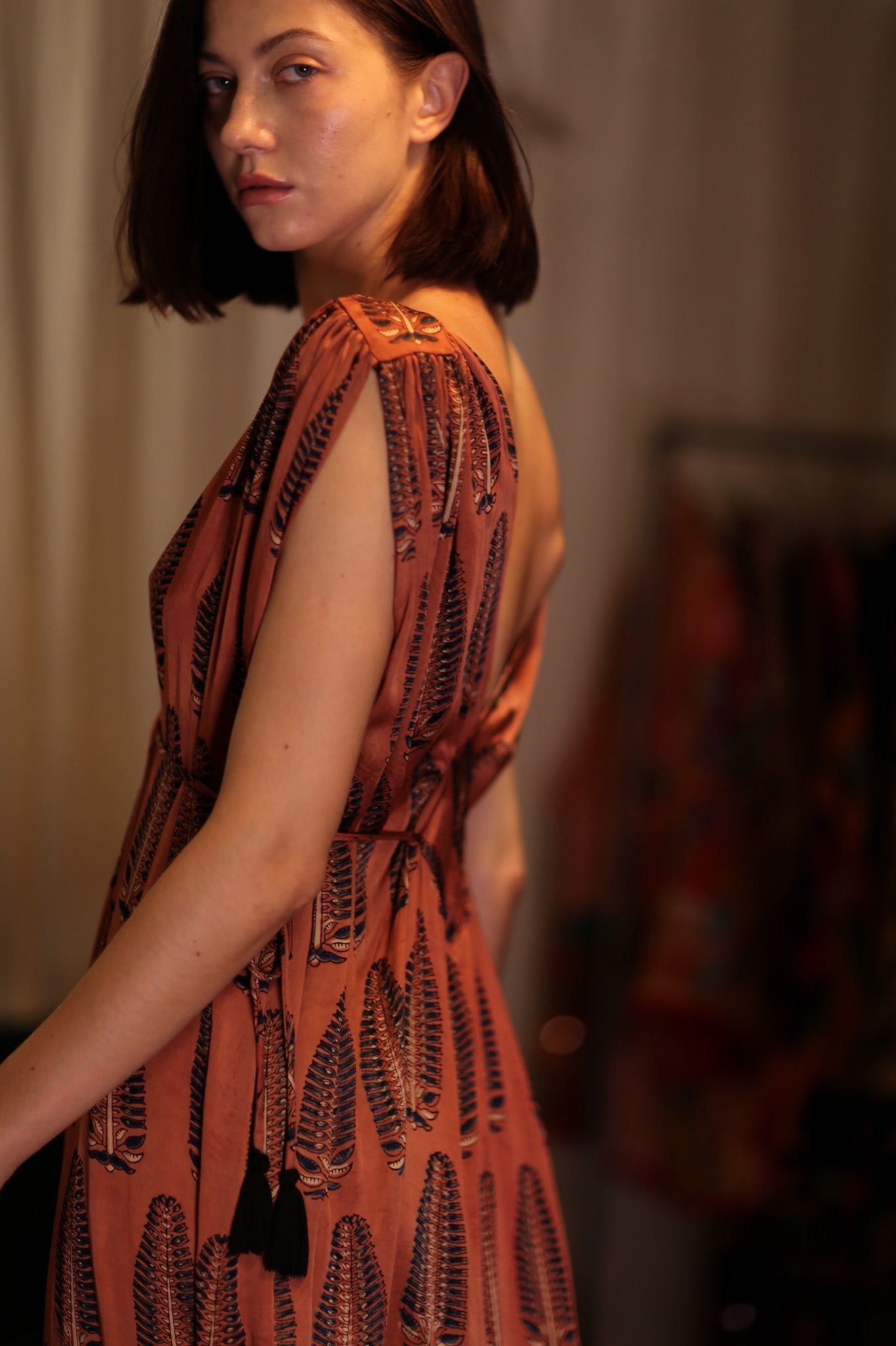 VICTORIA SILK DRESS BROWN FEATHER - MOMO STUDIO BERLIN - Berlin Concept Store - sustainable & ethical fashion