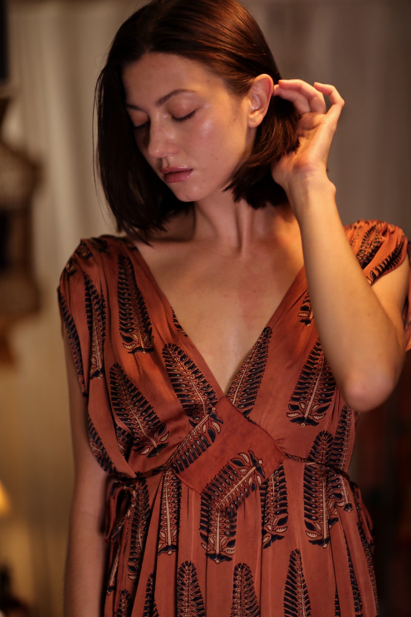 VICTORIA SILK DRESS BROWN FEATHER - MOMO STUDIO BERLIN - Berlin Concept Store - sustainable & ethical fashion