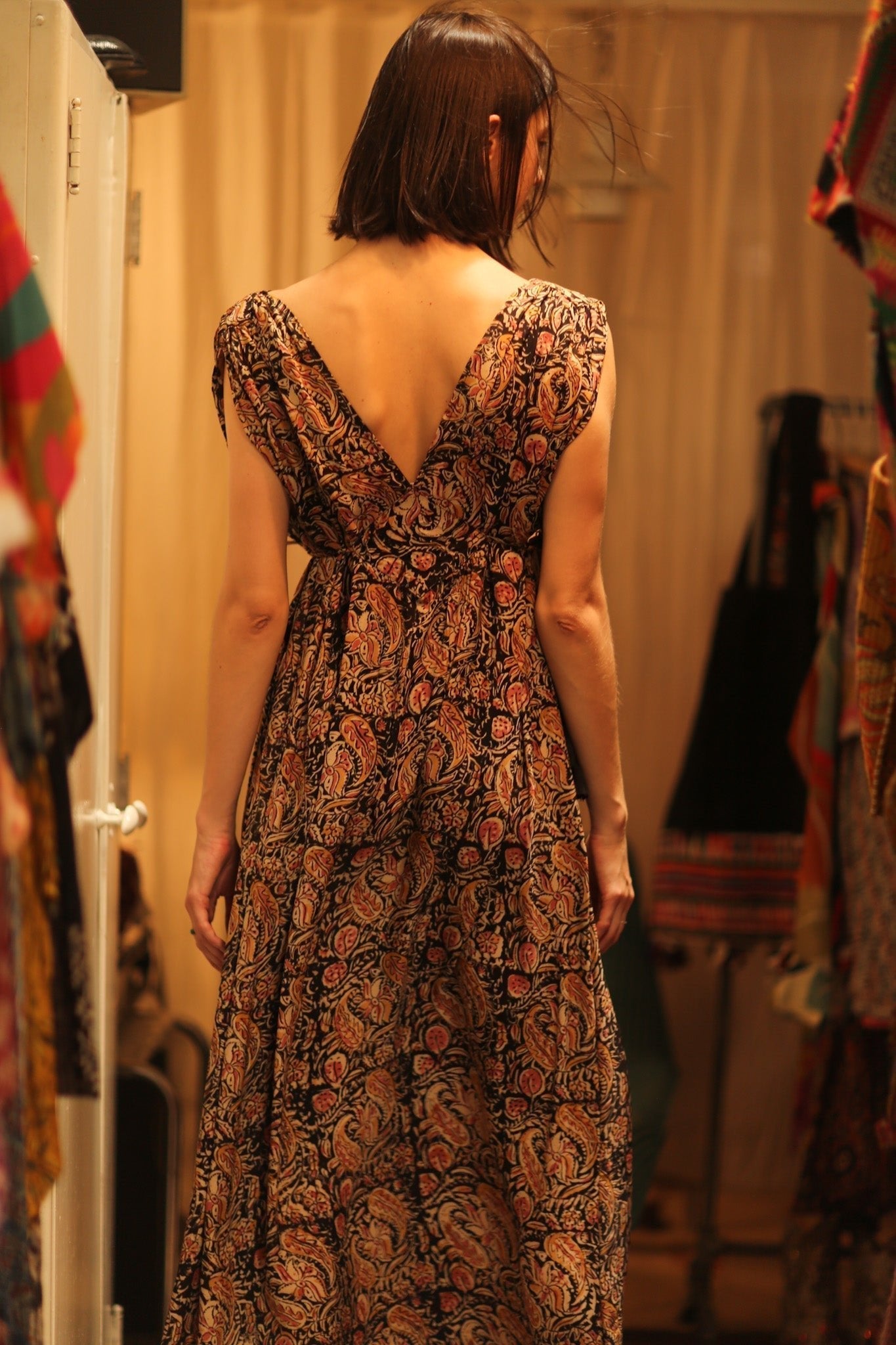 VICTORIA SILK DRESS CARNIVORE BLACK - MOMO STUDIO BERLIN - Berlin Concept Store - sustainable & ethical fashion