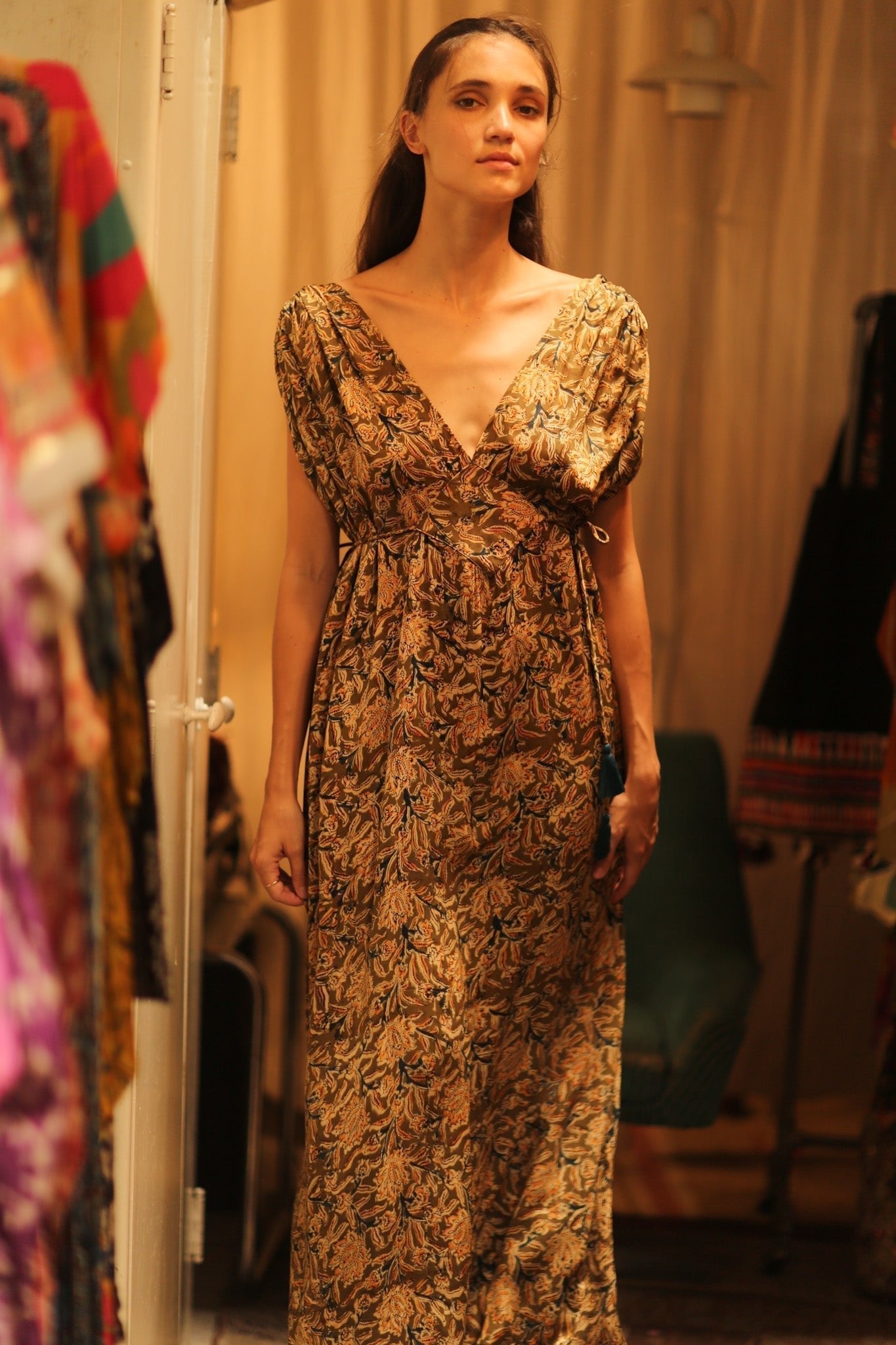 VICTORIA SILK DRESS CARNIVORE COFFEE - MOMO STUDIO BERLIN - Berlin Concept Store - sustainable & ethical fashion