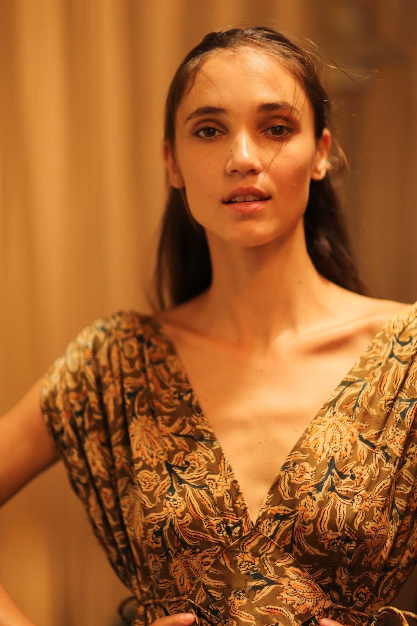 VICTORIA SILK DRESS CARNIVORE COFFEE - MOMO STUDIO BERLIN - Berlin Concept Store - sustainable & ethical fashion