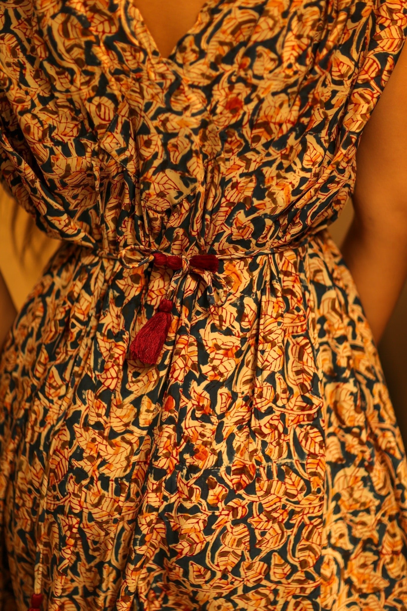 VICTORIA SILK DRESS LEAFY BLUE - MOMO STUDIO BERLIN - Berlin Concept Store - sustainable & ethical fashion