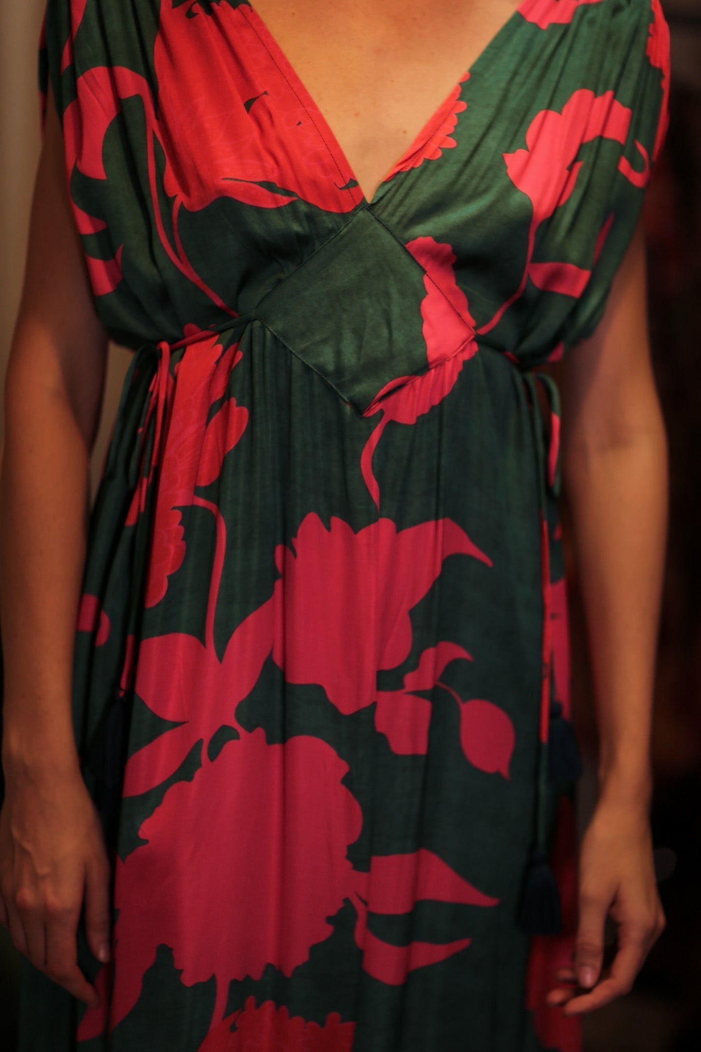 VICTORIA SILK DRESS VERMILION VINES - MOMO STUDIO BERLIN - Berlin Concept Store - sustainable & ethical fashion