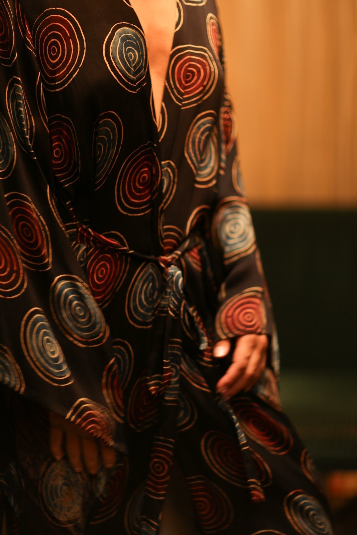 XL WING KIMONO PINA BLACK CIRCLE - MOMO STUDIO BERLIN - Berlin Concept Store - sustainable & ethical fashion