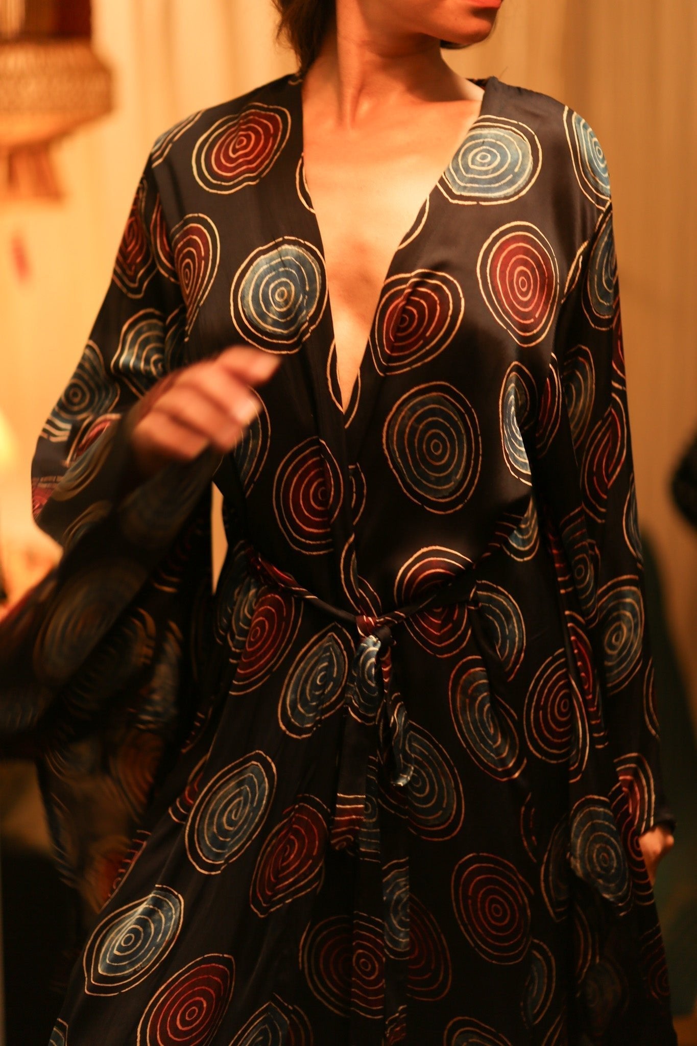 XL WING KIMONO PINA BLACK CIRCLE - MOMO STUDIO BERLIN - Berlin Concept Store - sustainable & ethical fashion