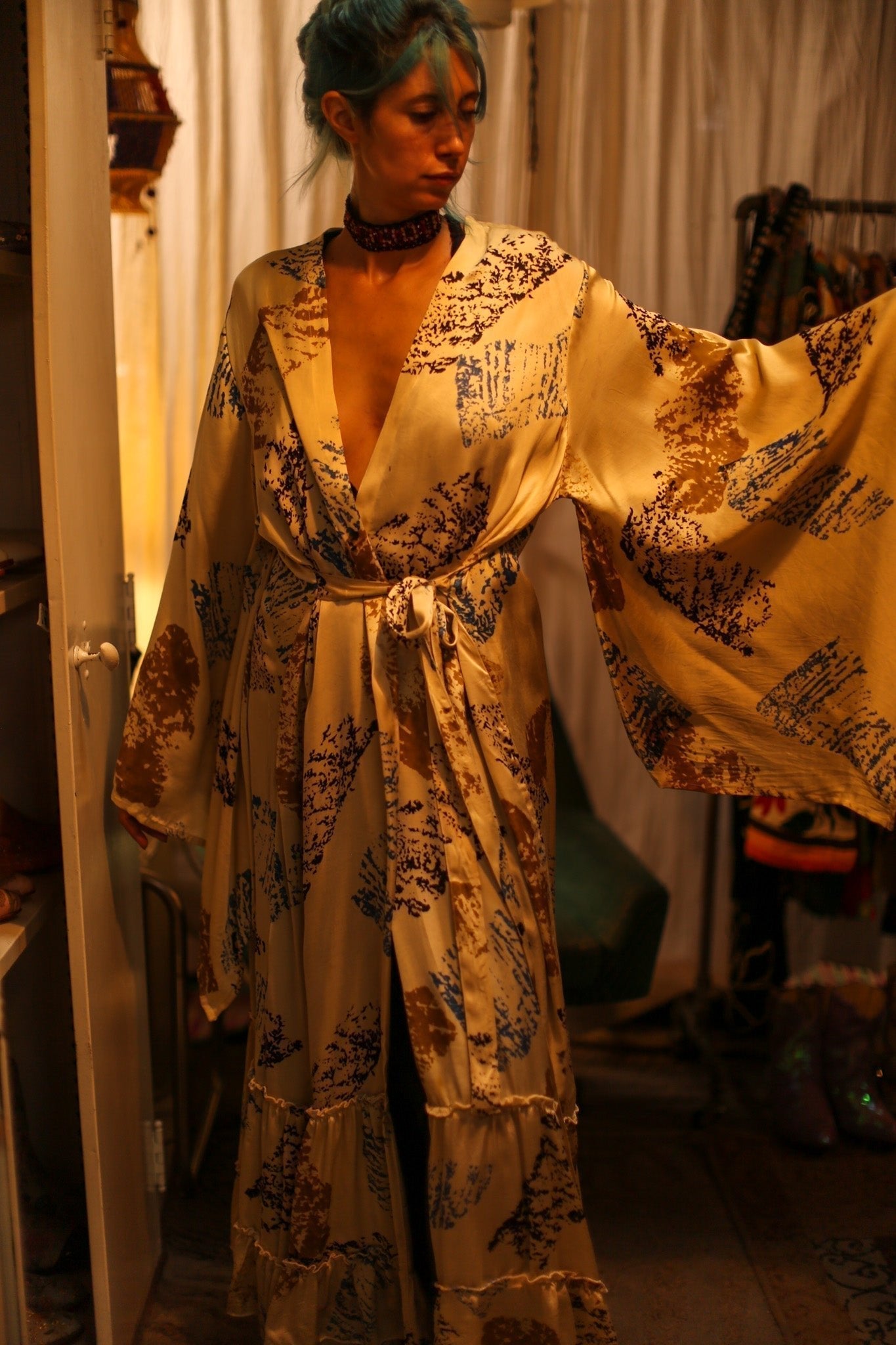 XXL SILK WING KIMONO ARTIST NIS - MOMO STUDIO BERLIN - Berlin Concept Store - sustainable & ethical fashion