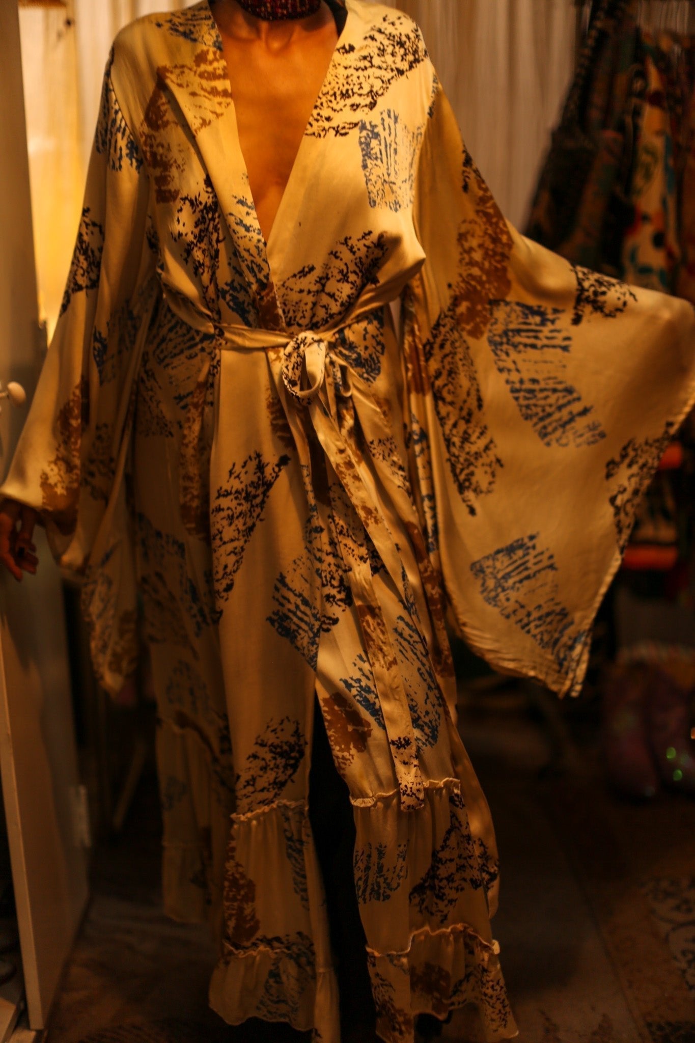 XXL SILK WING KIMONO ARTIST NIS - MOMO STUDIO BERLIN - Berlin Concept Store - sustainable & ethical fashion