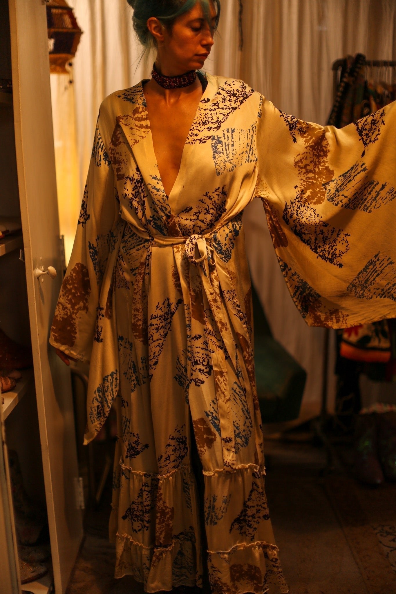 XXL SILK WING KIMONO ARTIST NIS - MOMO STUDIO BERLIN - Berlin Concept Store - sustainable & ethical fashion