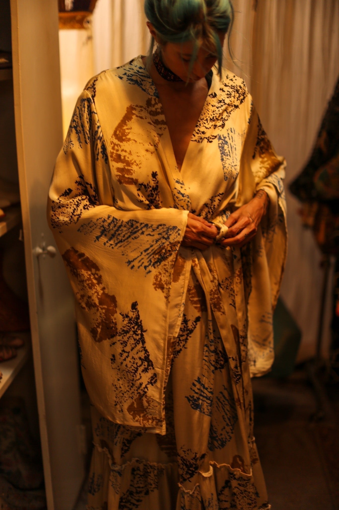 XXL SILK WING KIMONO ARTIST NIS - MOMO STUDIO BERLIN - Berlin Concept Store - sustainable & ethical fashion