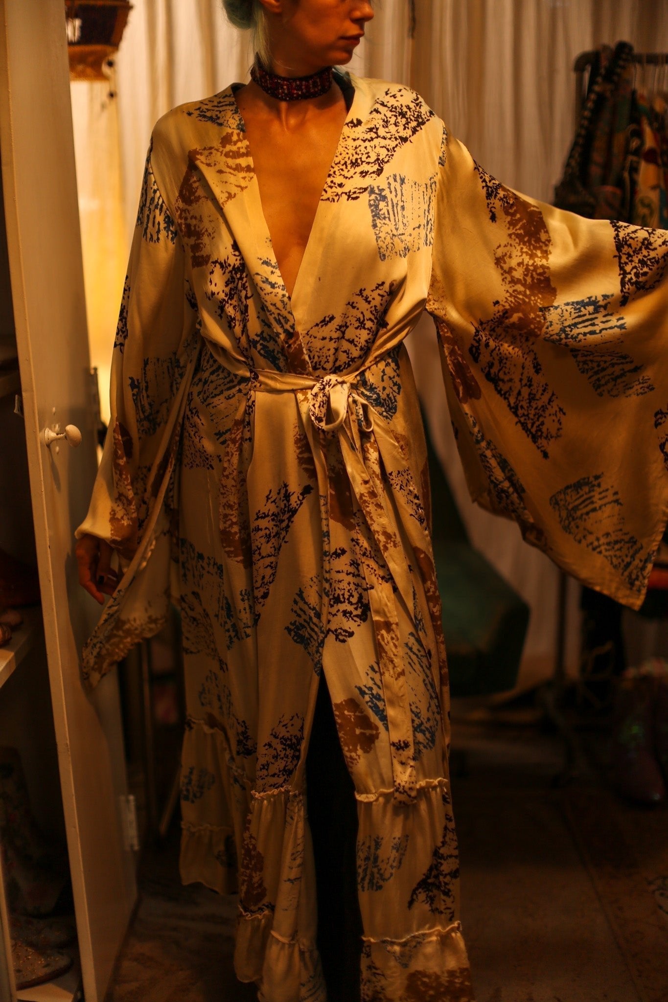 XXL SILK WING KIMONO ARTIST NIS - MOMO STUDIO BERLIN - Berlin Concept Store - sustainable & ethical fashion
