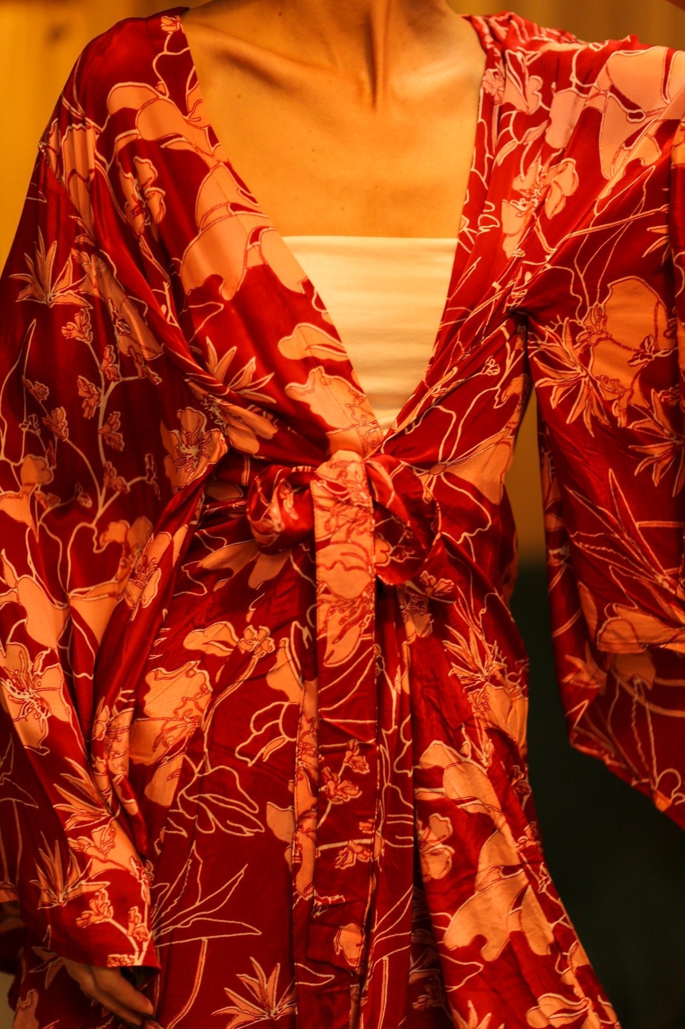 XXL WING SILK KIMONO JEEN - MOMO STUDIO BERLIN - Berlin Concept Store - sustainable & ethical fashion