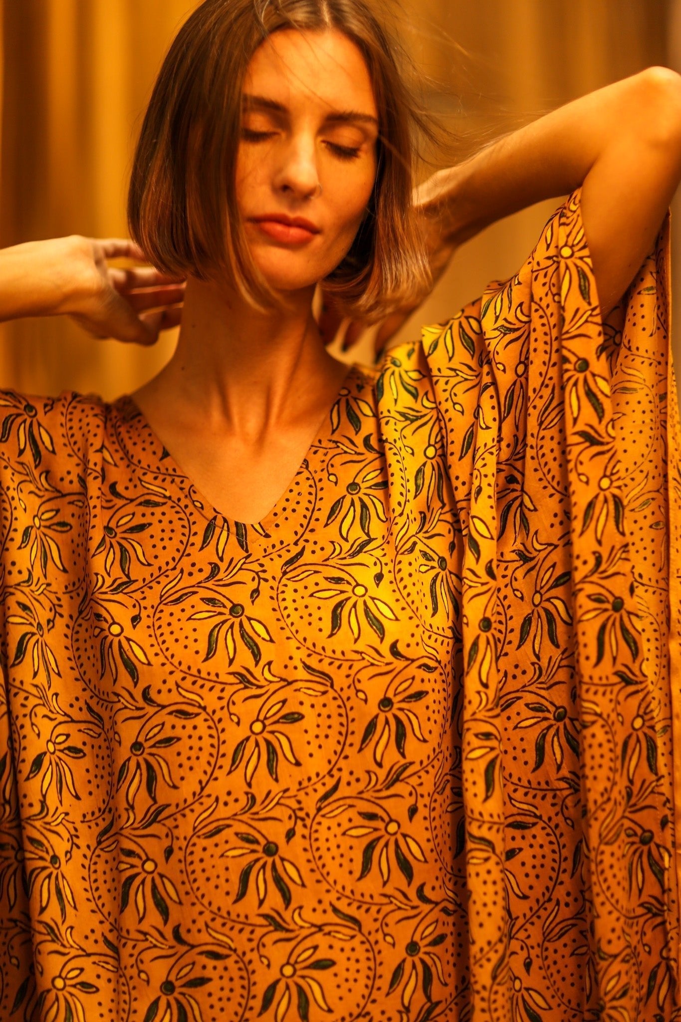 YAYA SILK KAFTAN BANA YELLOW - MOMO STUDIO BERLIN - Berlin Concept Store - sustainable & ethical fashion