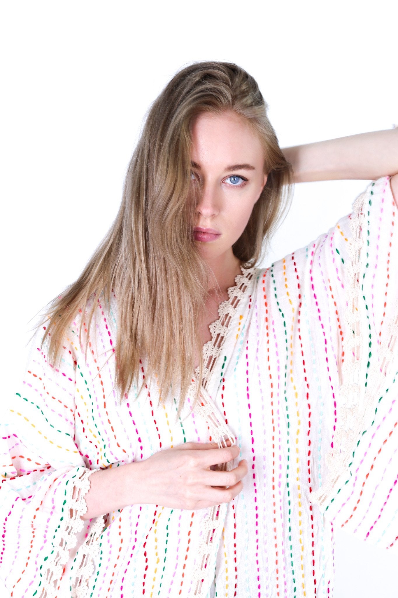 ANGEL WINGS EMBROIDERED CROCHET KIMONO BILA - MOMO NEW YORK
