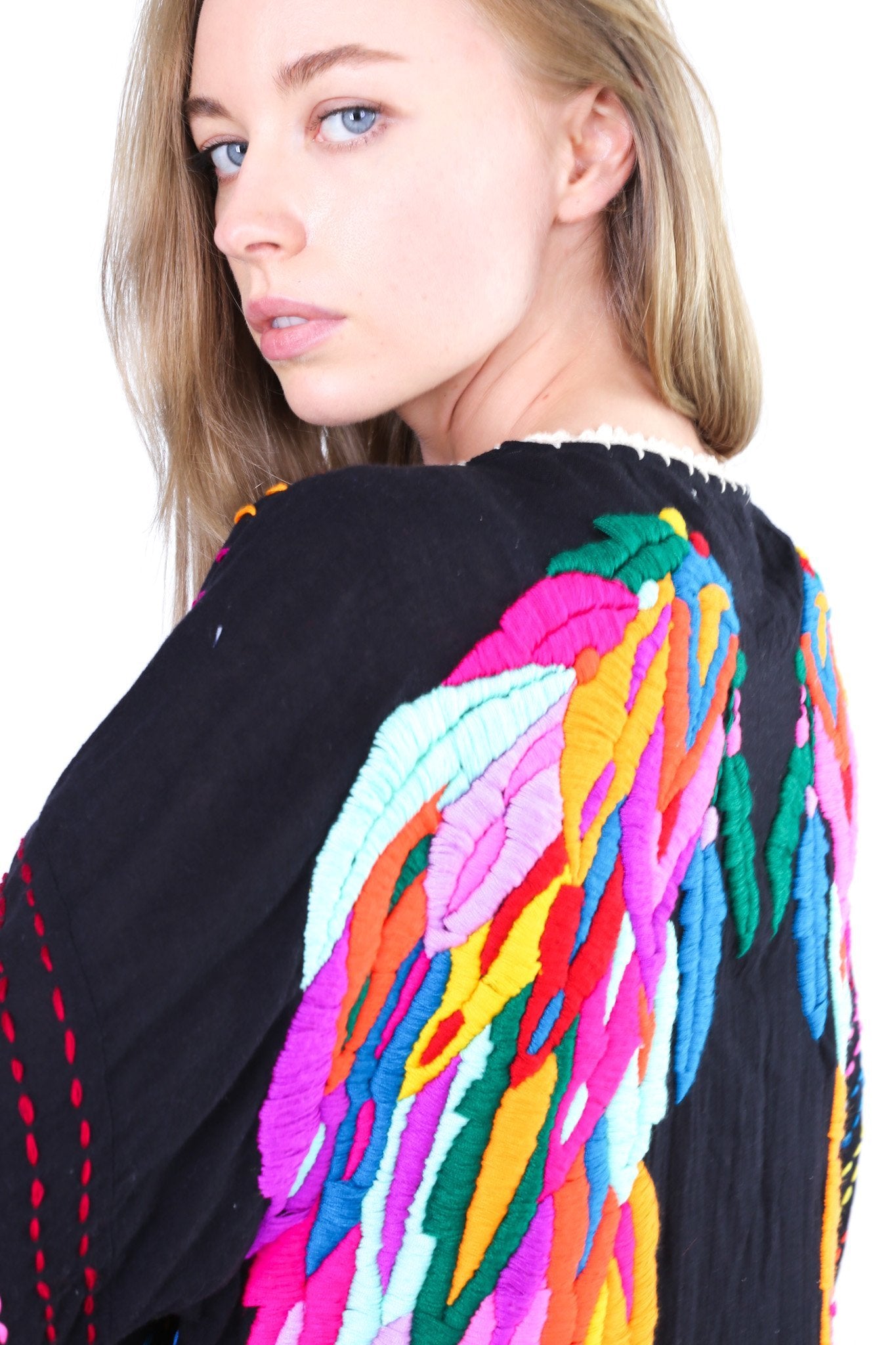 ANGEL WINGS EMBROIDERED CROCHET KIMONO BILA - MOMO NEW YORK