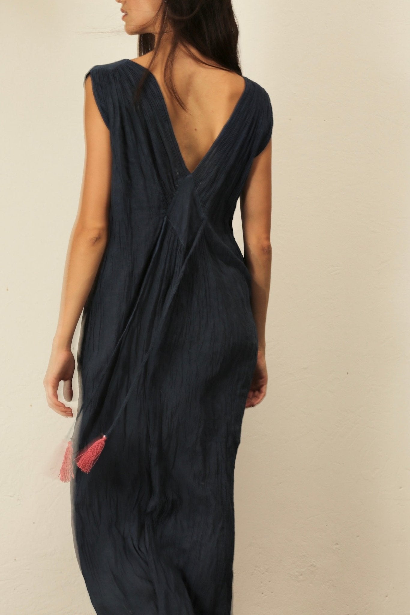 CLIO V SHOULDER DRESS - BANGKOK TAILOR CLOTHING STORE - HANDMADE CLOTHING