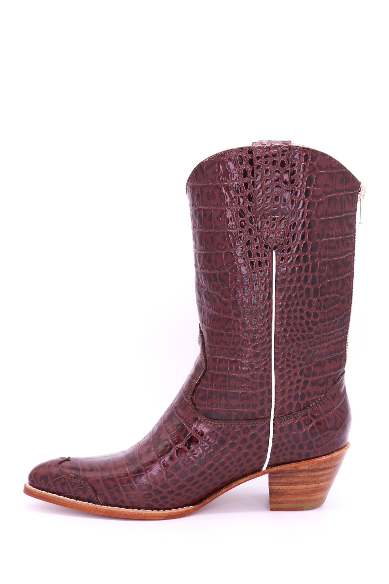CROCODILE EMBOSSED CLEAN COWBOY BOOTS MICHELLE MOMO NEW YORK