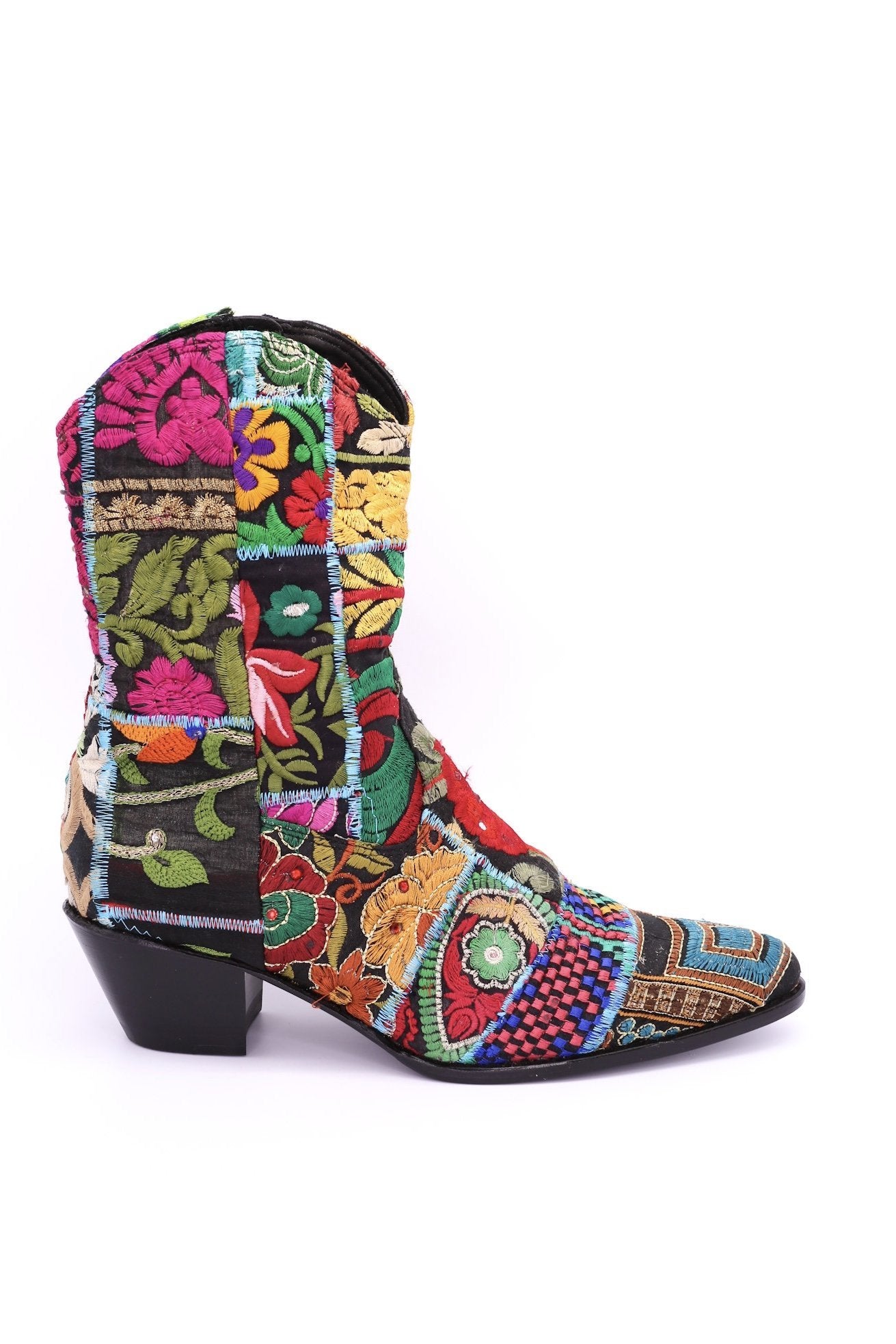 EMBROIDERED PATCHWORK BOOTS GINALYN (BLACK) - MOMO NEW YORK