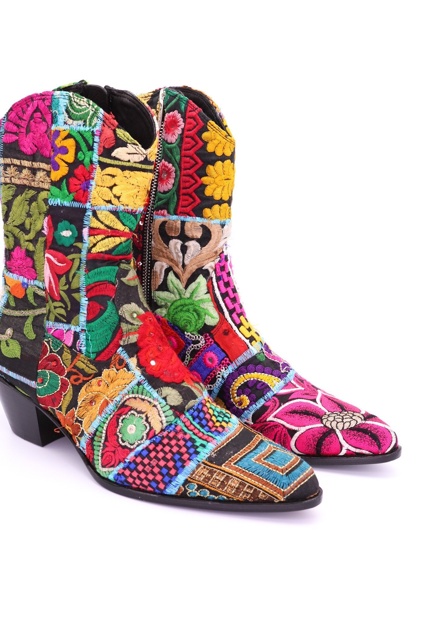 EMBROIDERED PATCHWORK BOOTS GINALYN (BLACK) - MOMO NEW YORK