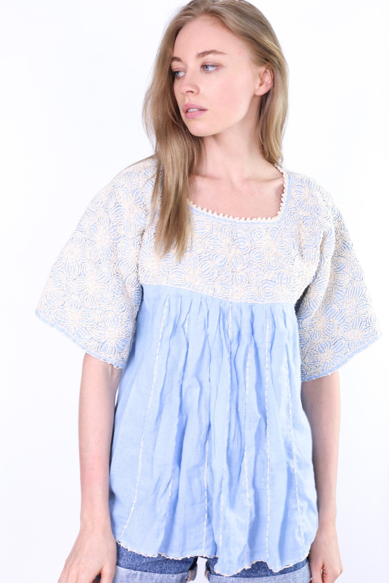 HAND EMBROIDERED TOP DEBORAH MOMO NEW YORK