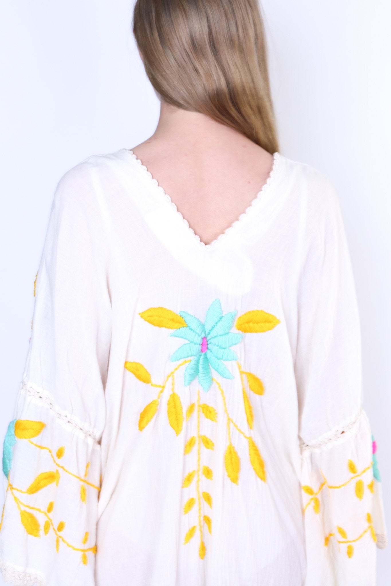 DON’T WANT SUMMER TO END EMBROIDERED KAFTAN KYRA MOMO NEW YORK