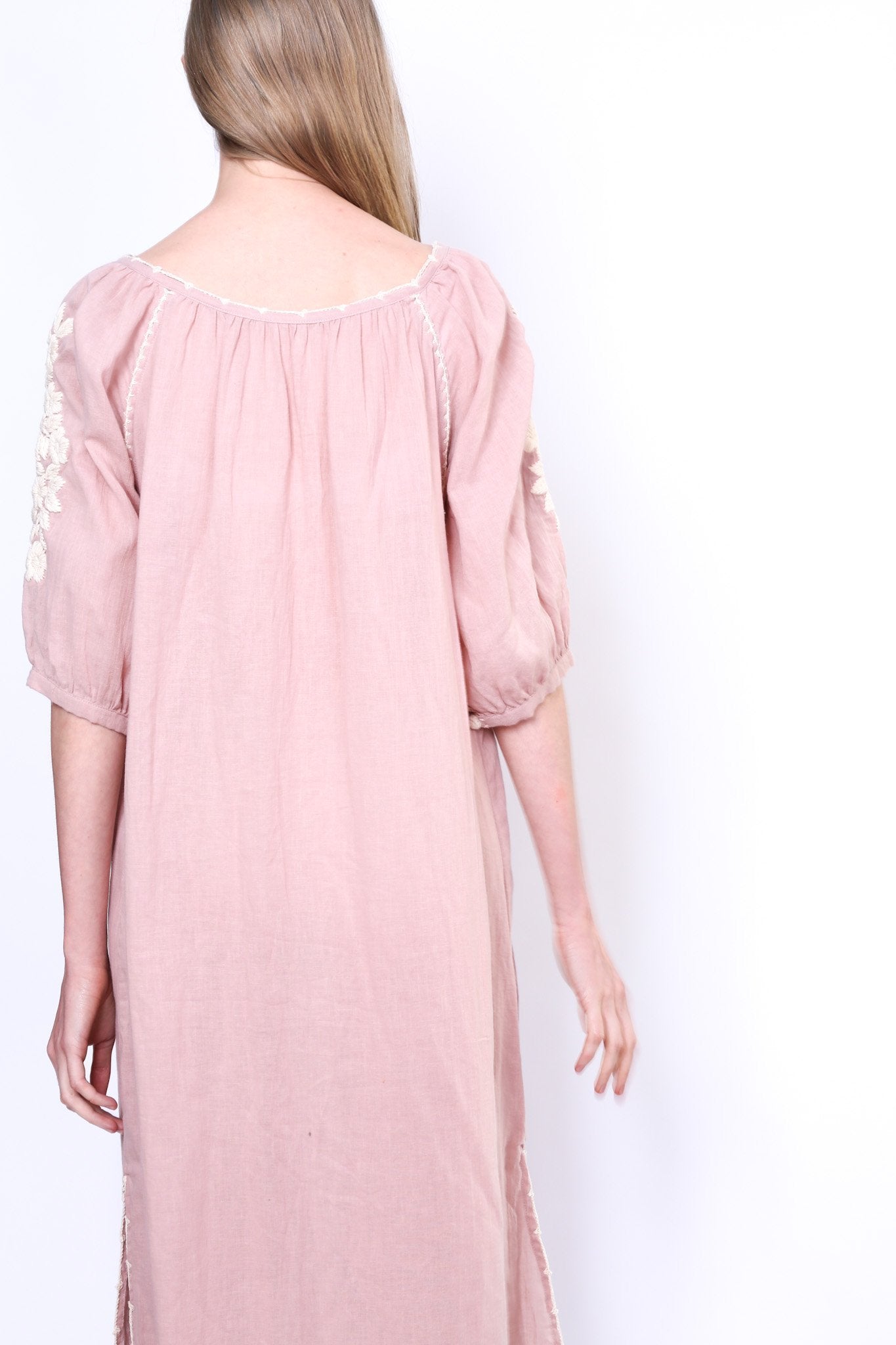 STAYCATION EMBROIDERED HALF SLEEVE KAFTAN DRESS ELLA - MOMO NEW YORK