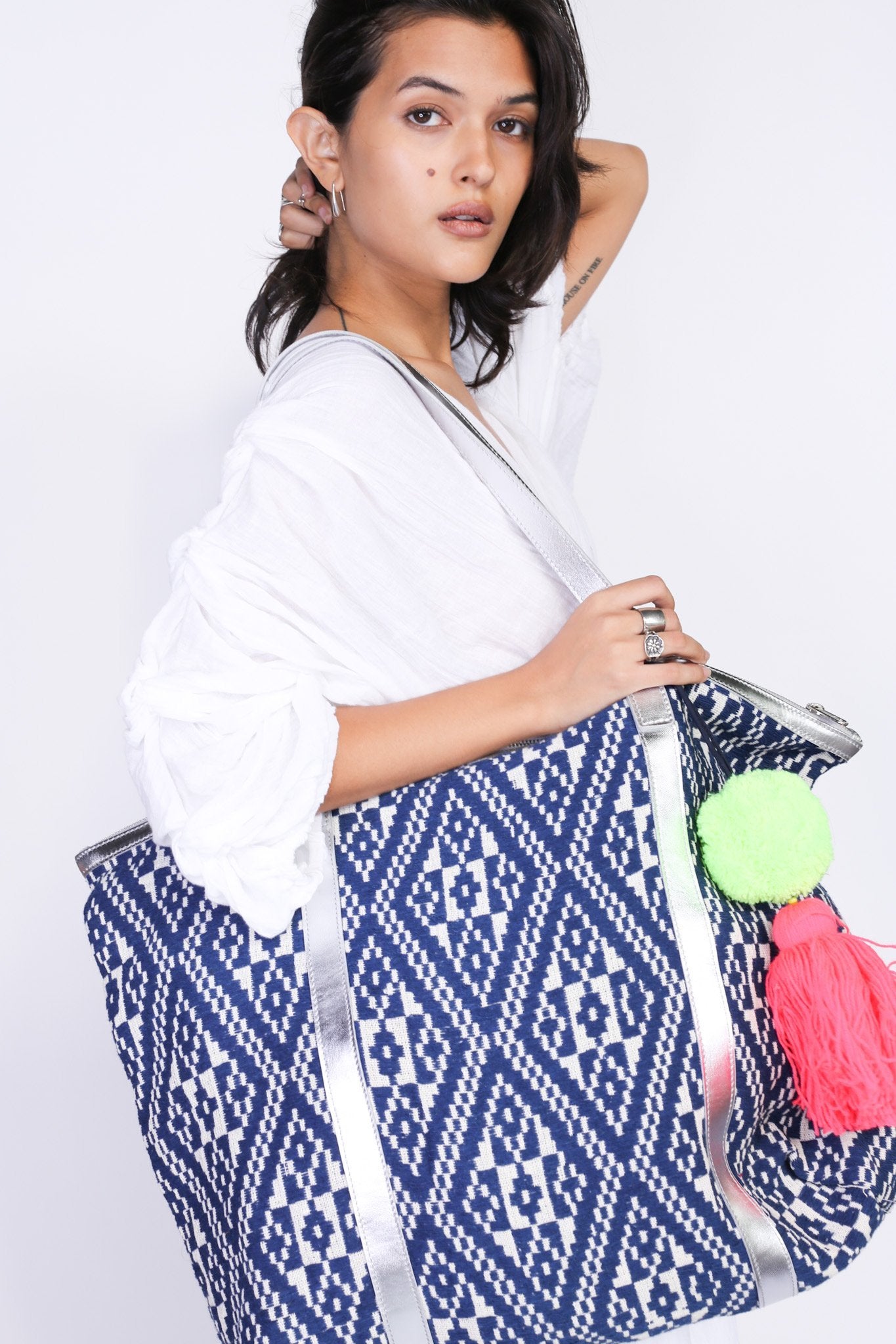 TOTE BAG LOA MOMO NEW YORK