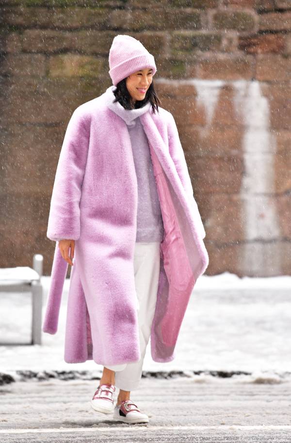 HOW TO WEAR KNIT OUTFITS - STYLING GUIDE ON PINK KNITWEAR - ALL PINK