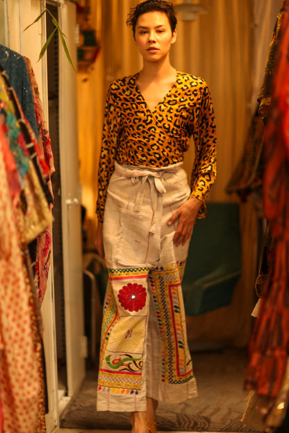SILK WRAP TOP AURELIA DARK YELLOW LEOPARD