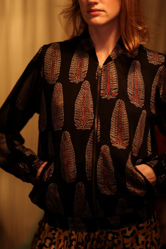 ANCHA SILK BOMBER BLACK FEATHER - MOMO STUDIO BERLIN - Berlin Concept Store - sustainable & ethical fashion