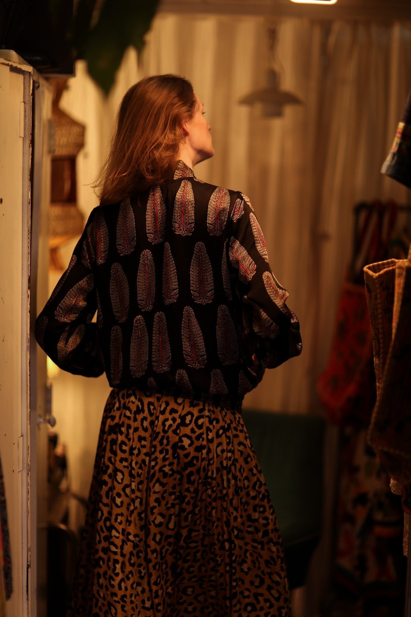 ANCHA SILK BOMBER BLACK FEATHER - MOMO STUDIO BERLIN - Berlin Concept Store - sustainable & ethical fashion