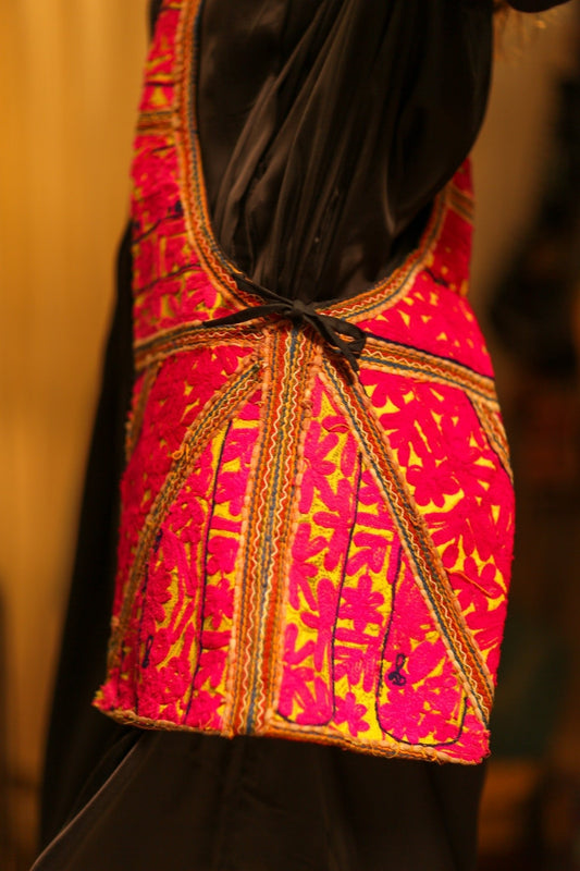BIBI ARTISAN EMBROIDERED CROSSBODY BAG - MOMO STUDIO BERLIN - Berlin Concept Store - sustainable & ethical fashion