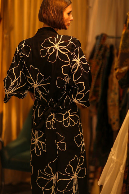 BLACK LINEN EMBROIDERED KIMONO MARIETTA - MOMO STUDIO BERLIN - Berlin Concept Store - sustainable & ethical fashion
