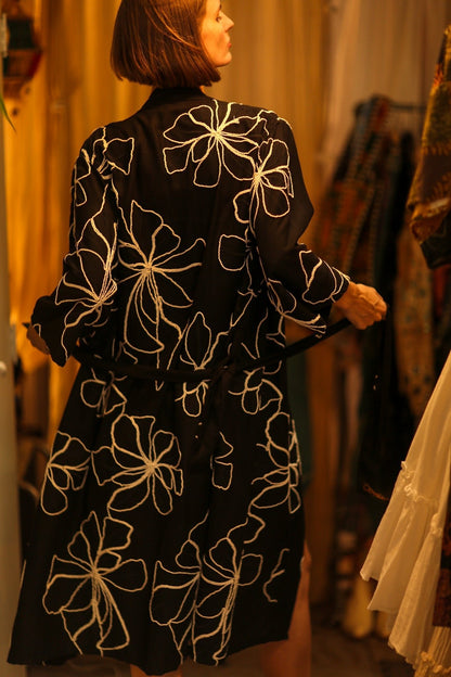 BLACK LINEN EMBROIDERED KIMONO MARIETTA - MOMO STUDIO BERLIN - Berlin Concept Store - sustainable & ethical fashion