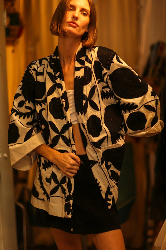 BLACK WHITE SUZANI KIMONO DRISA - MOMO STUDIO BERLIN - Berlin Concept Store - sustainable & ethical fashion