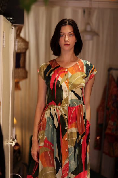 EDITH SILK DRESS COLOURED LEAVES - MOMO STUDIO BERLIN - Berlin Concept Store - sustainable & ethical fashion