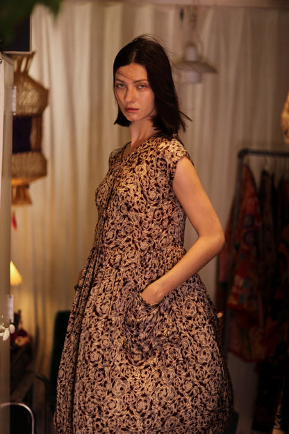 EDITH SILK DRESS GREY FLORAL - MOMO STUDIO BERLIN - Berlin Concept Store - sustainable & ethical fashion