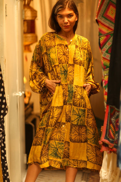 ELIZABETH SILK DRESS ANANAS YELLOW - MOMO STUDIO BERLIN - Berlin Concept Store - sustainable & ethical fashion