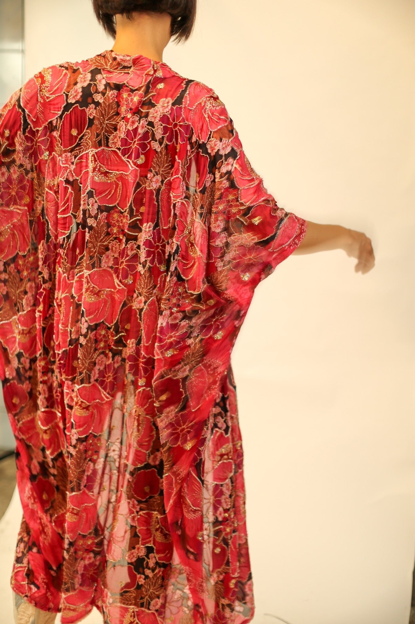 EMBROIDERED SILK KIMONO AURORA - MOMO STUDIO BERLIN - Berlin Concept Store - sustainable & ethical fashion