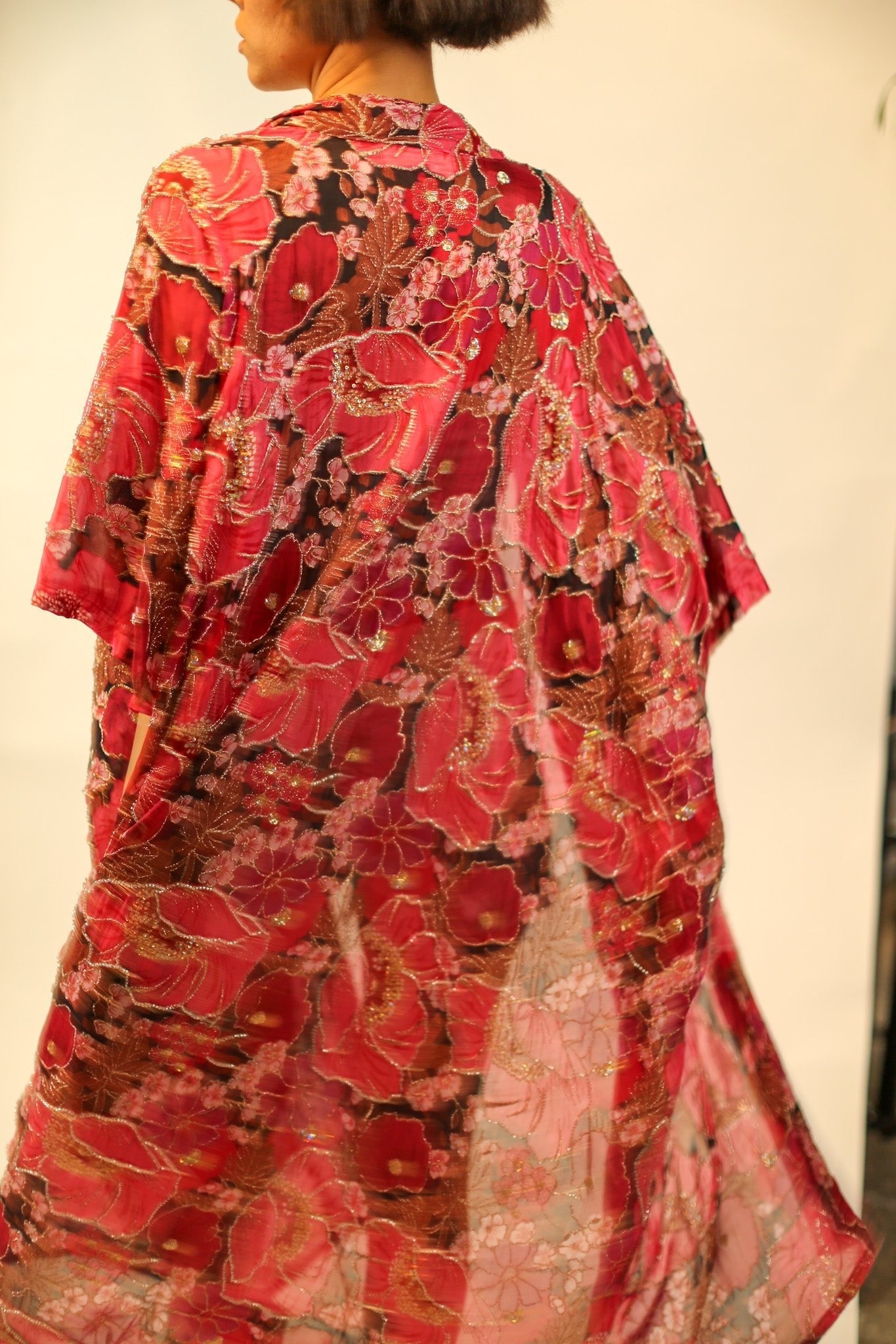EMBROIDERED SILK KIMONO AURORA - MOMO STUDIO BERLIN - Berlin Concept Store - sustainable & ethical fashion