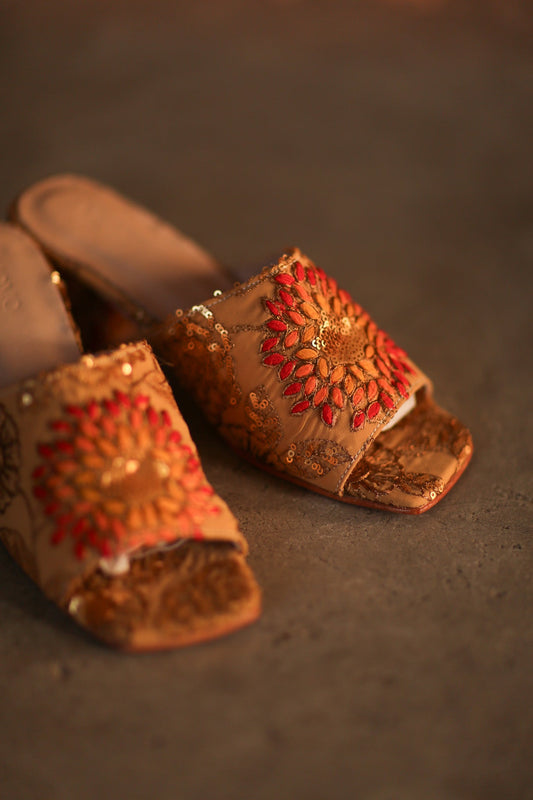 EMBROIDERED SILK MULES LIRETTA - MOMO STUDIO BERLIN - Berlin Concept Store - sustainable & ethical fashion