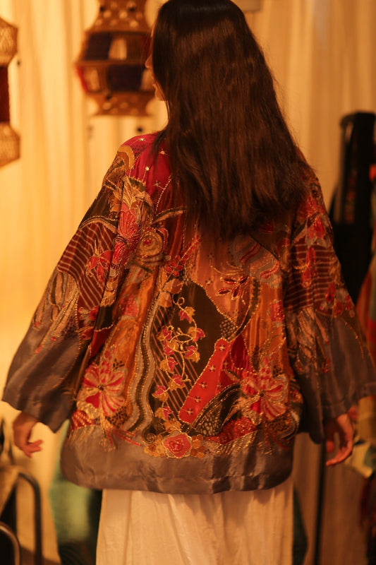 EMBROIDERED SILK SHORT KIMONO CARINE - MOMO STUDIO BERLIN - Berlin Concept Store - sustainable & ethical fashion