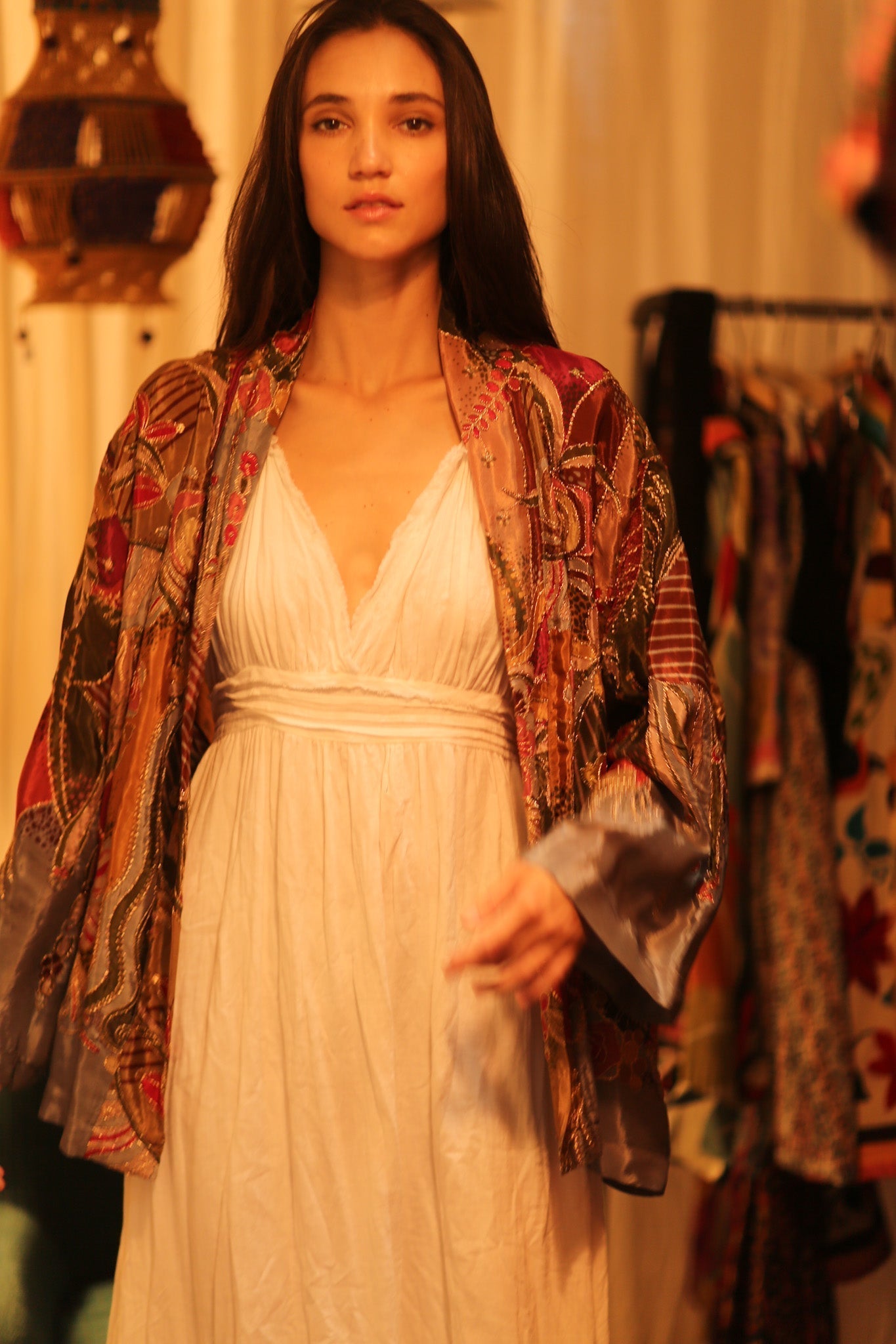 EMBROIDERED SILK SHORT KIMONO CARINE - MOMO STUDIO BERLIN - Berlin Concept Store - sustainable & ethical fashion
