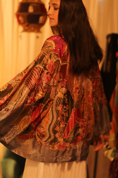 EMBROIDERED SILK SHORT KIMONO CARINE - MOMO STUDIO BERLIN - Berlin Concept Store - sustainable & ethical fashion