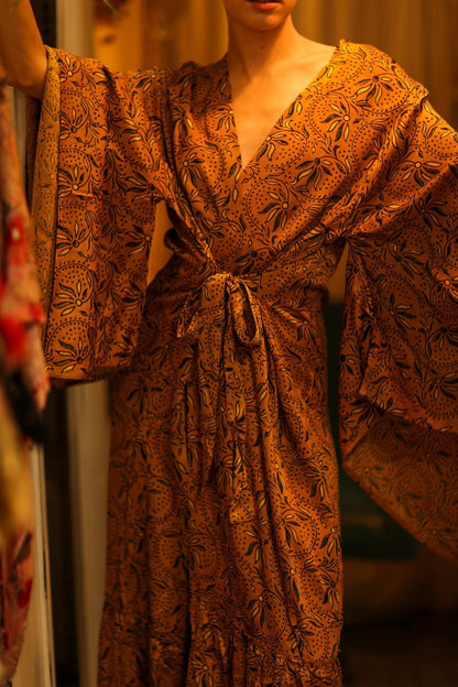 HAND BLOCK PRINT SILK XXL WING KIMONO - MOMO STUDIO BERLIN - Berlin Concept Store - sustainable & ethical fashion