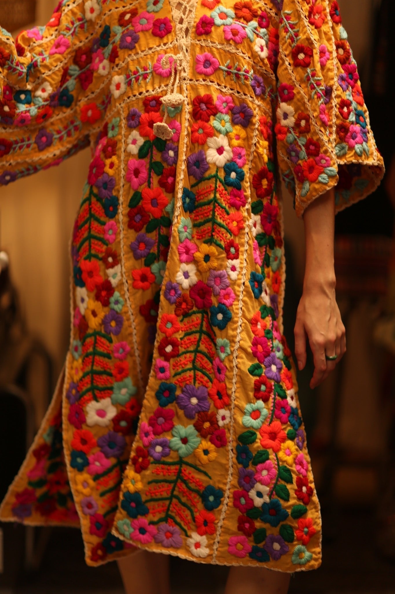 HEAVY EMBROIDERED KAFTAN ANTHARA - MOMO STUDIO BERLIN - Berlin Concept Store - sustainable & ethical fashion