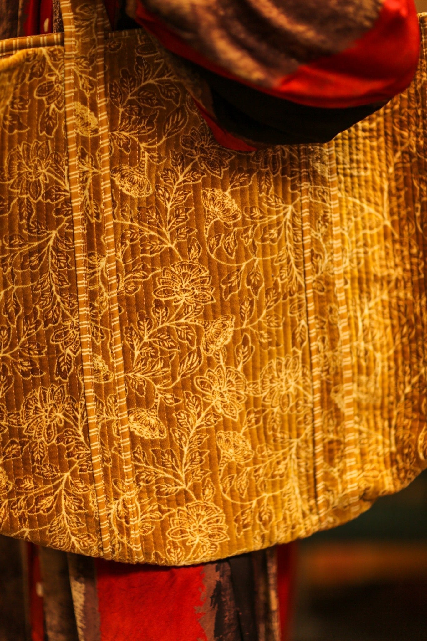 KALI VELVET BAG GOLDEN FLOWER L - MOMO STUDIO BERLIN - Berlin Concept Store - sustainable & ethical fashion