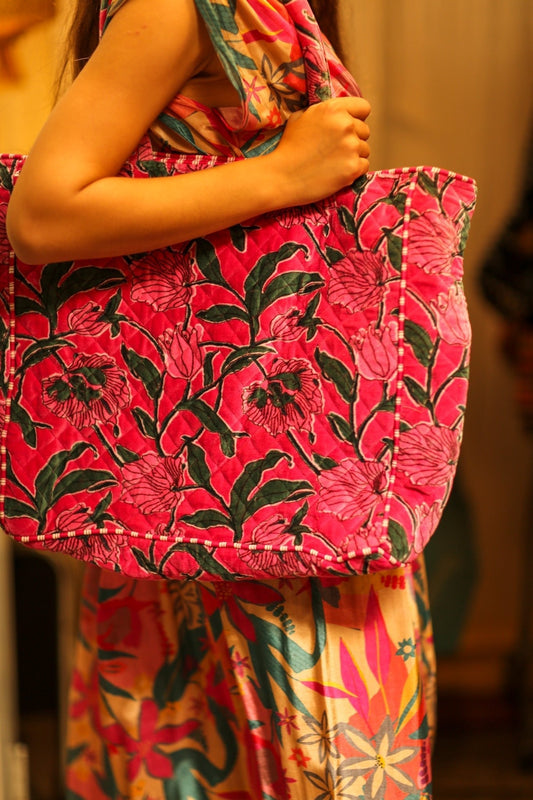 KALI VELVET BAG STRAWBERRY FLORAL L - MOMO STUDIO BERLIN - Berlin Concept Store - sustainable & ethical fashion